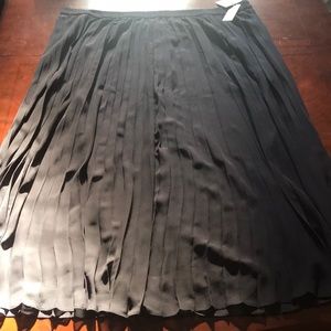 Long pleated skirt